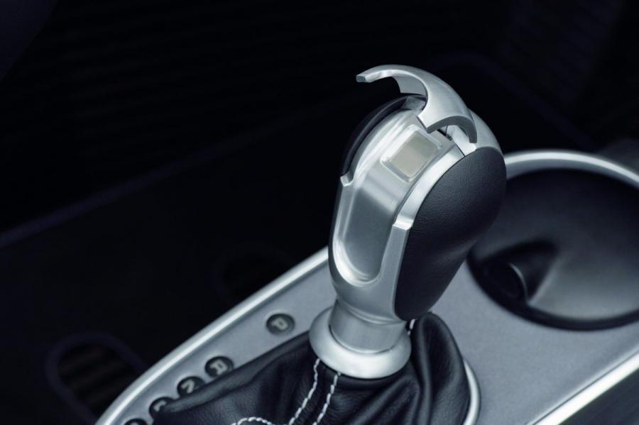  Volkswagen EcoRacer Concept 2005 года  (фото 16 из 32)